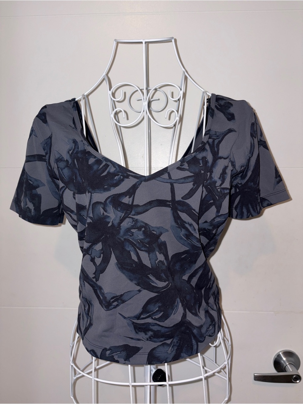 Lululemon Align Crop Print Top - Black/Grey